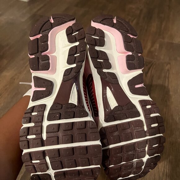 Women's Zoom Vomero 5 "Pink Foam Team Red" - Picture 4 of 7